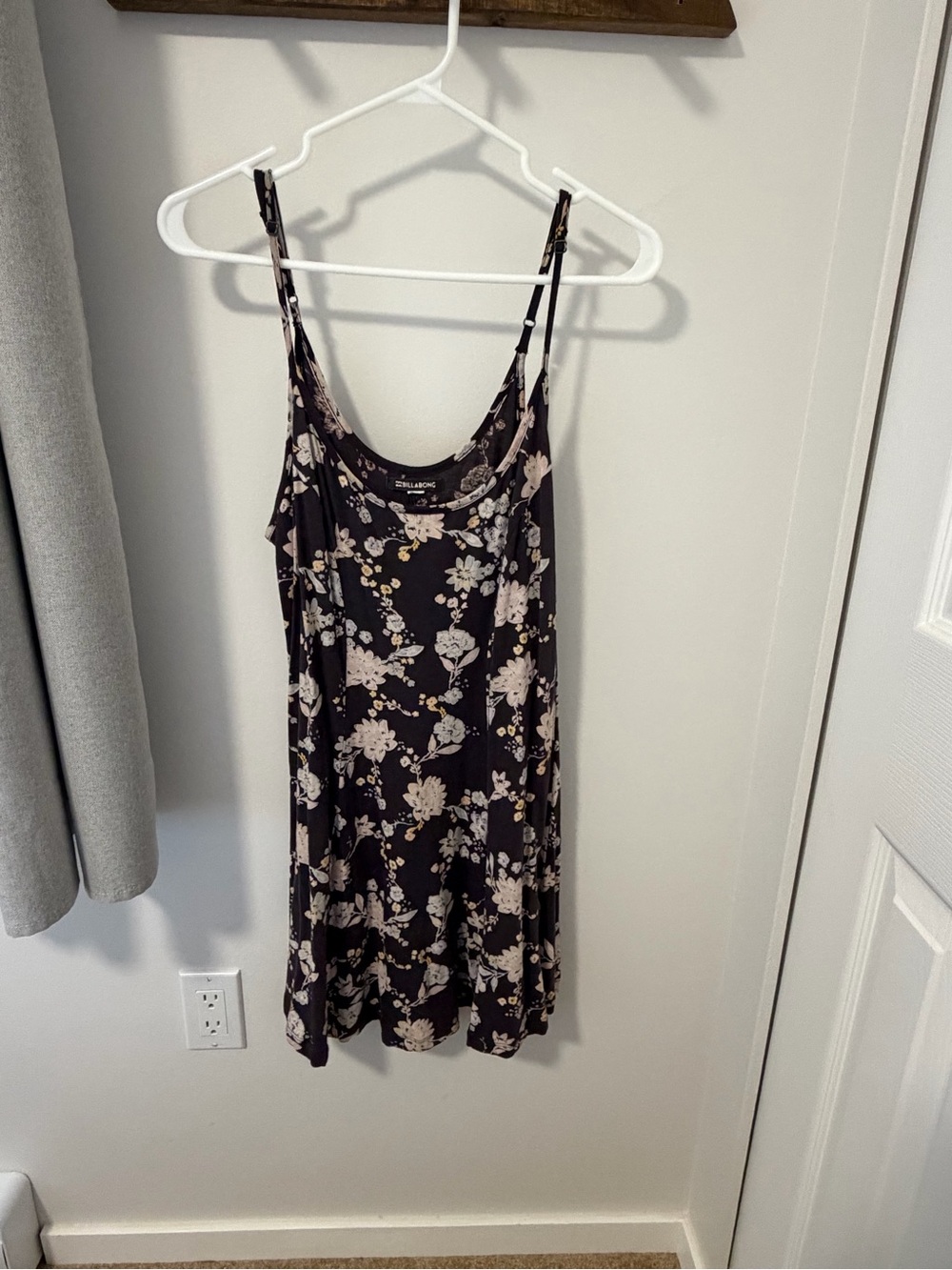 Women’s Billabong Charcoal Floral Dress